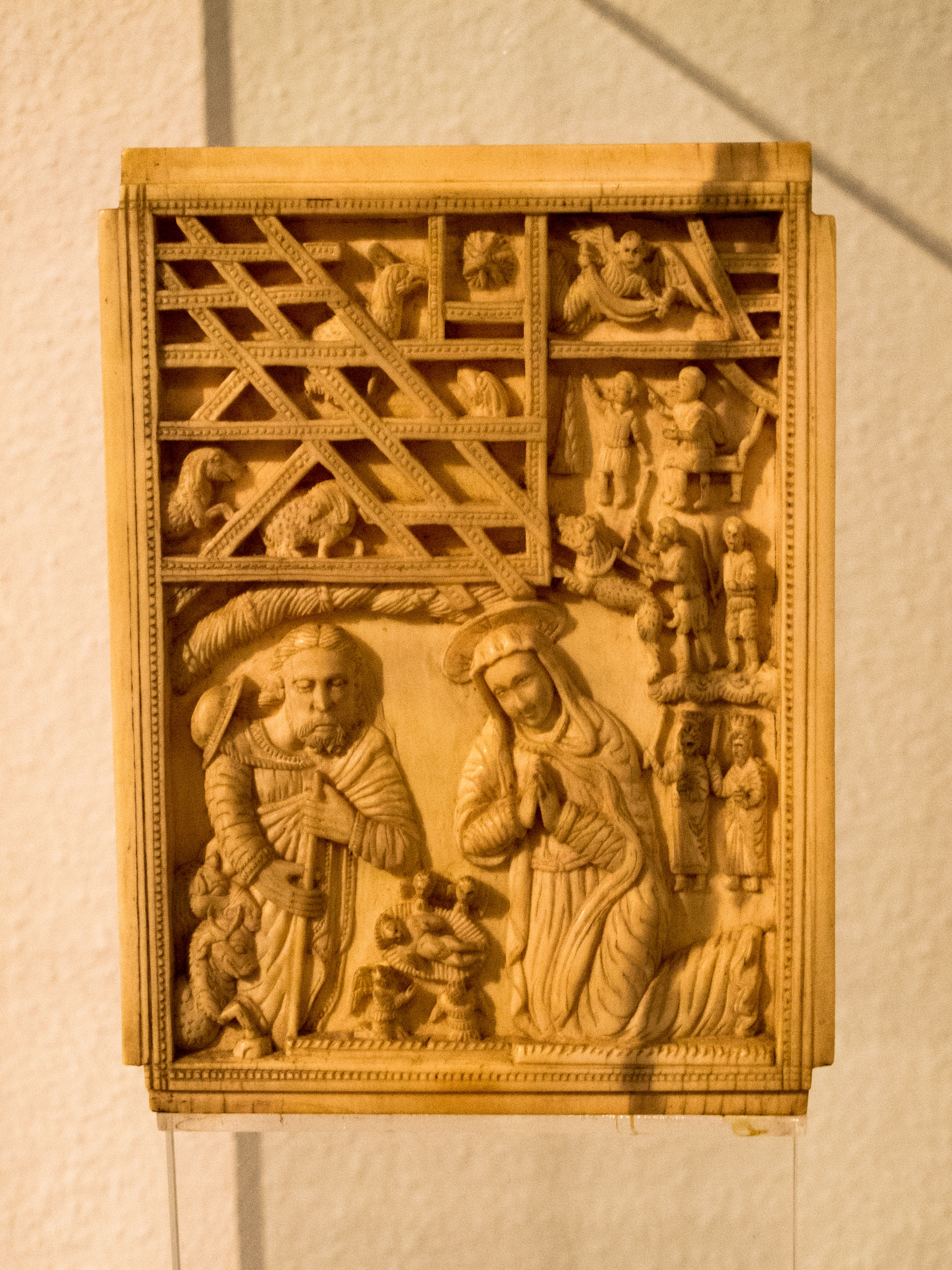 Belén de marfil del siglo XVII - arte Cíngalo-Portugués (India).