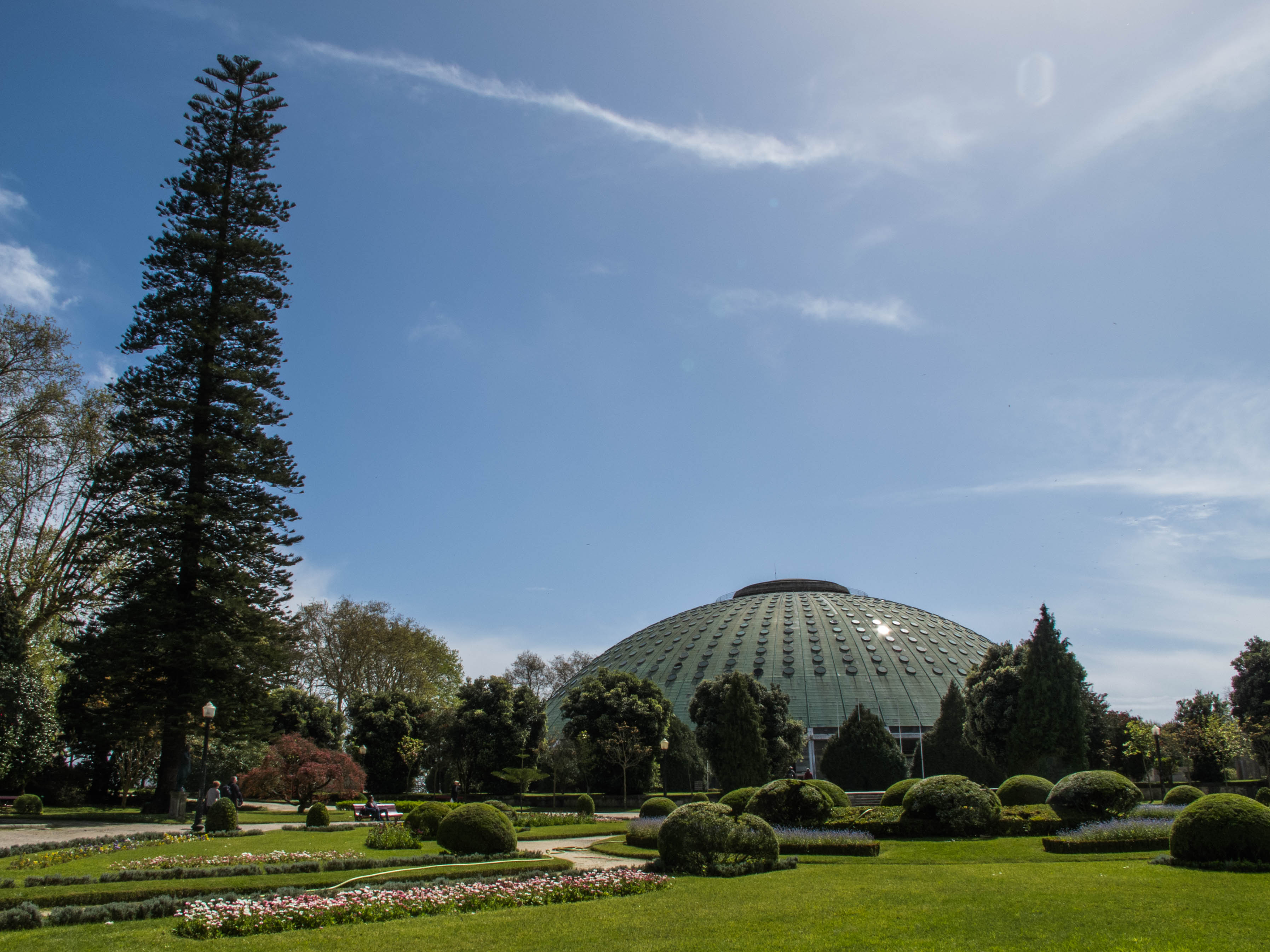 Jardins do Palácio de Cristal e o Palácio dos Desportos